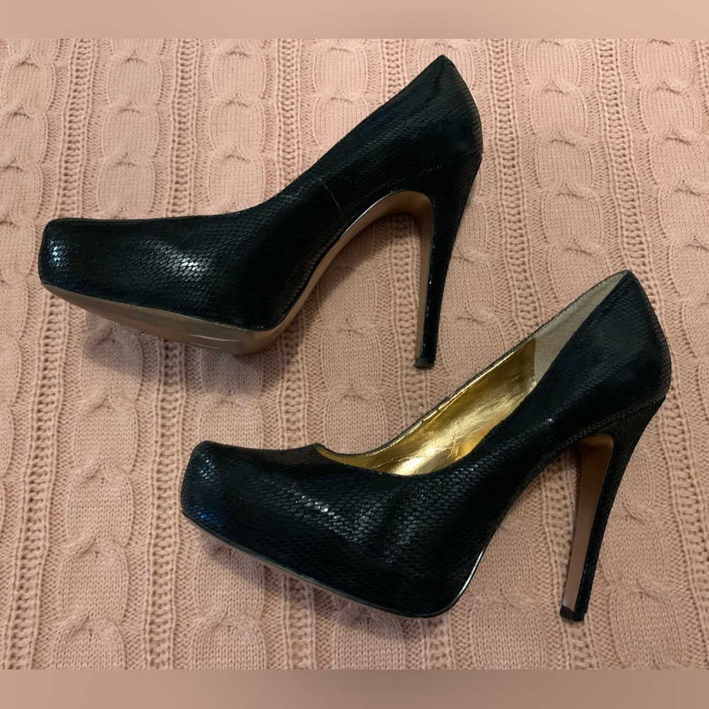 Bcbgeneration Black Snakeskin Textured Leather Sh… - image 5